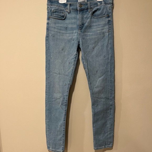 LOFT Blue Ankle Cropped Jeans with Subtle Floral Embroidery - Picture 1 of 10